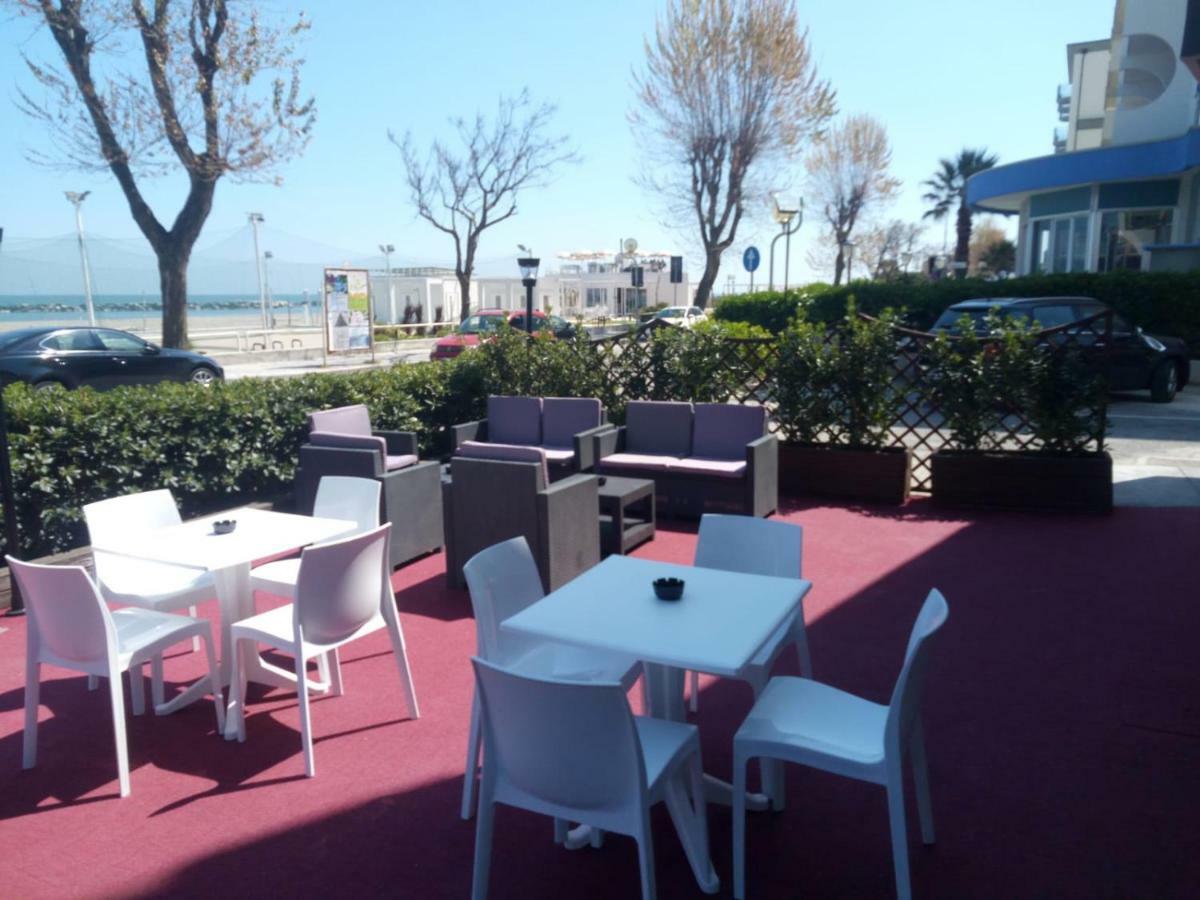 Tyc Hotel Viserbella di Rimini Εξωτερικό φωτογραφία