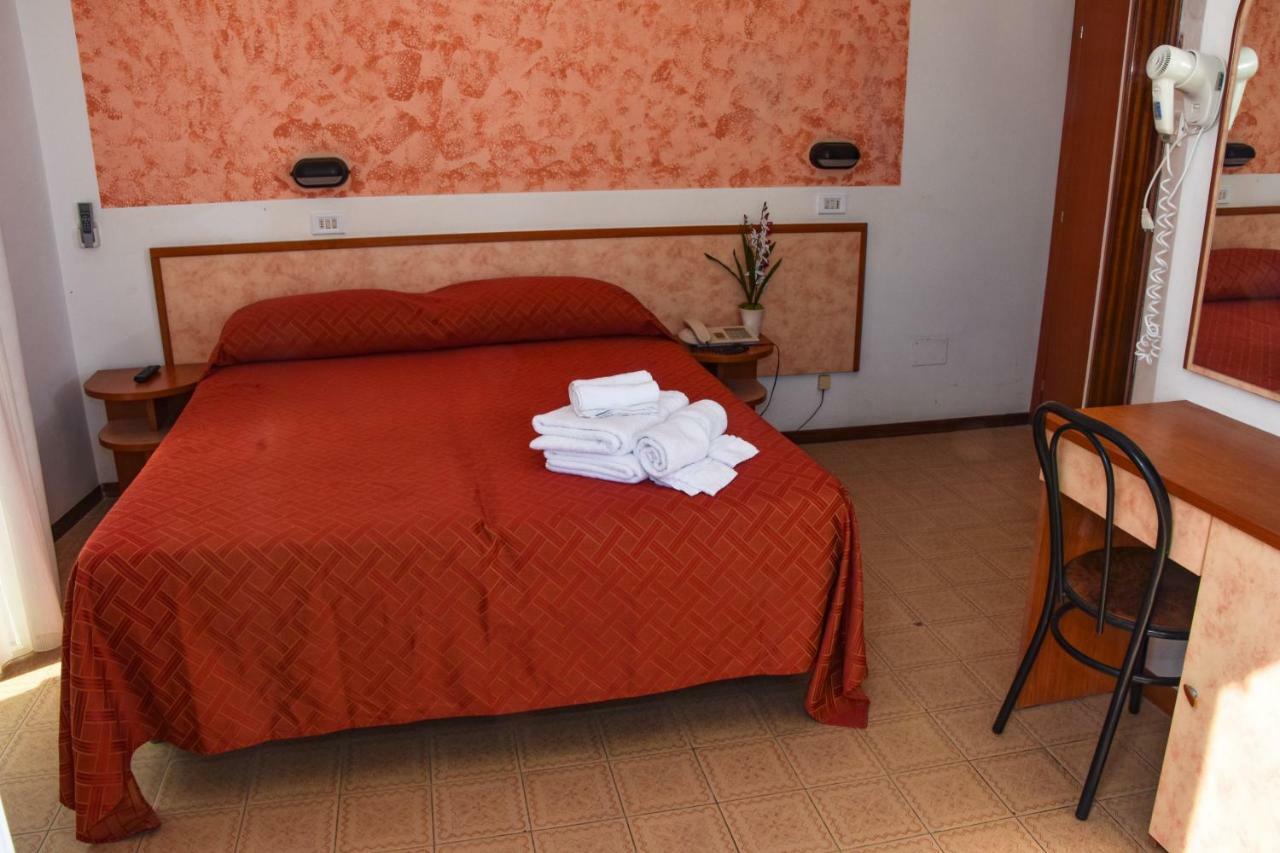 Tyc Hotel Viserbella di Rimini Εξωτερικό φωτογραφία