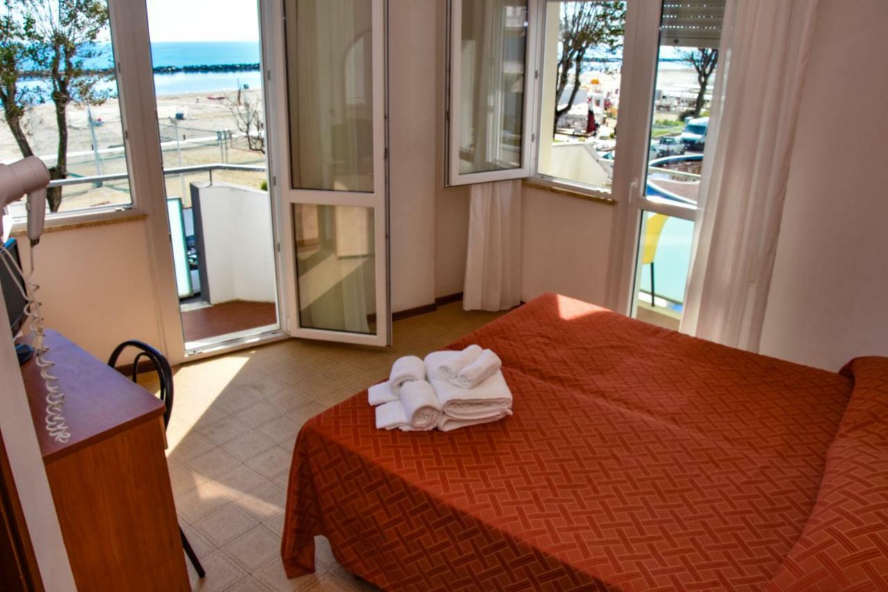 Tyc Hotel Viserbella di Rimini Εξωτερικό φωτογραφία